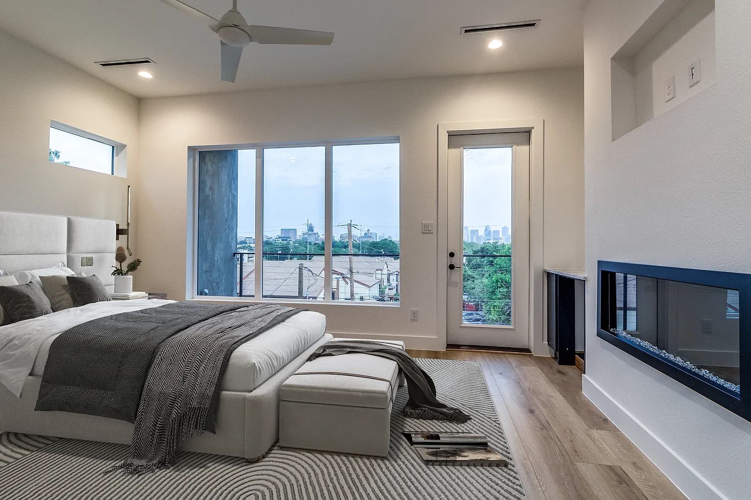 2315 Hawthorne Avenue - Photo 4